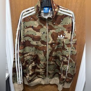 Camo Three stripe jacket Adidas size xl